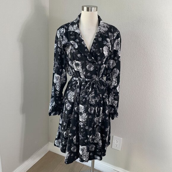 Torrid Womens Plus 1X Old Hollywood Floral Black Trench Coat Jacket - Picture 2 of 13